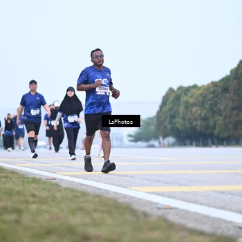 Runner Photo 7558712