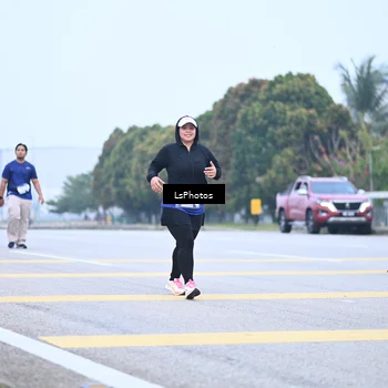 Runner Photo 7558811