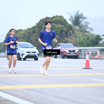 Runner Photo 7558842