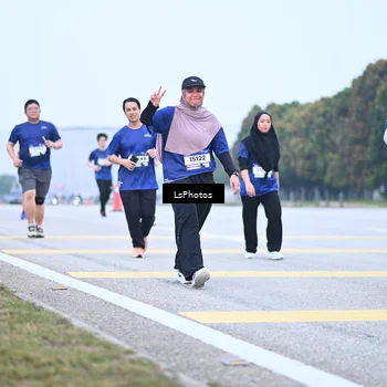 Runner Photo 7558860