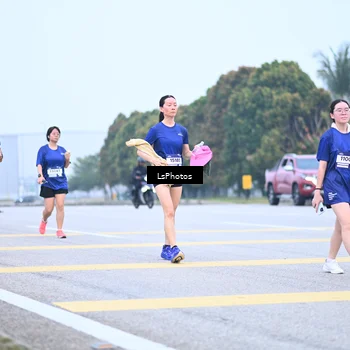 Runner Photo 7558875