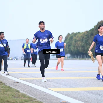 Runner Photo 7558879
