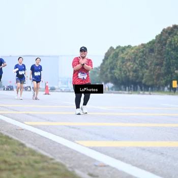 Runner Photo 7558906