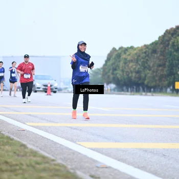 Runner Photo 7558908