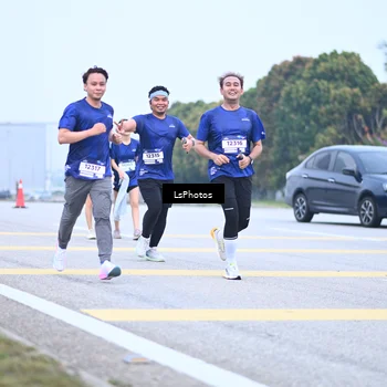 Runner Photo 7558917