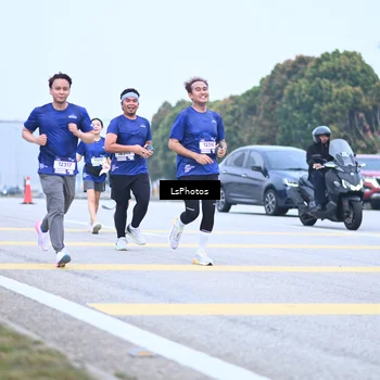 Runner Photo 7558919