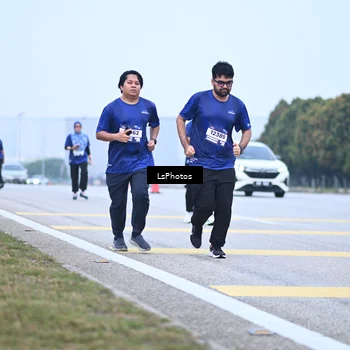Runner Photo 7558956