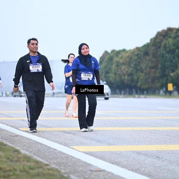 Runner Photo 7558978