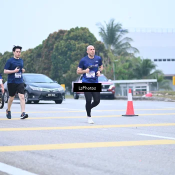 Runner Photo 7558991
