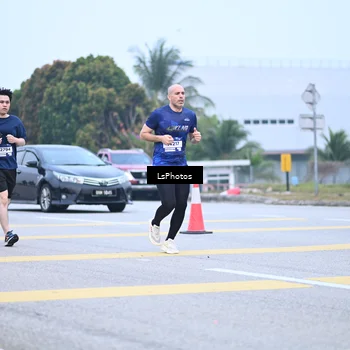 Runner Photo 7558992