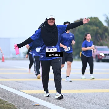 Runner Photo 7559046