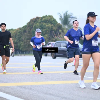 Runner Photo 7559072