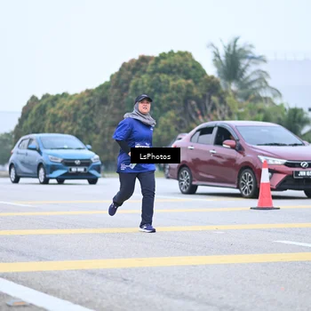 Runner Photo 7559359