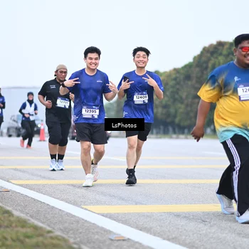 Runner Photo 7559370