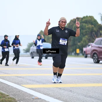 Runner Photo 7559378