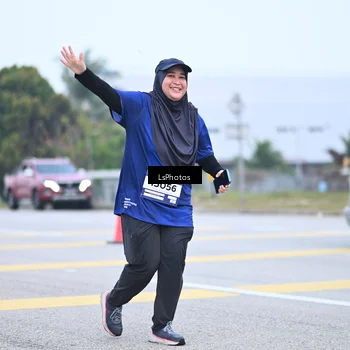 Runner Photo 7559391