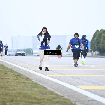 Runner Photo 7559411