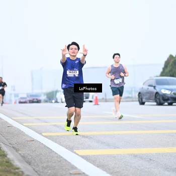 Runner Photo 7559445