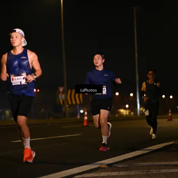 Runner Photo 7559963