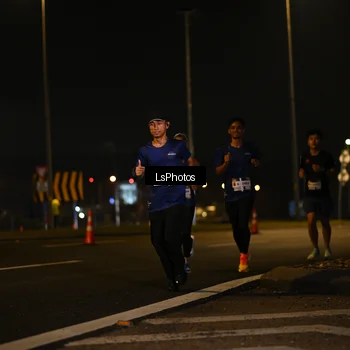 Runner Photo 7560001