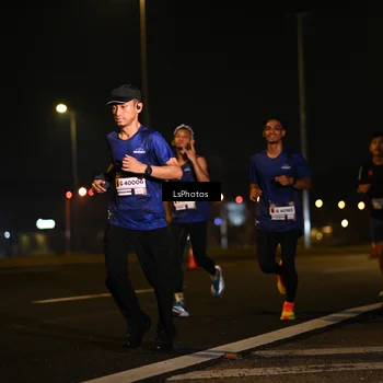 Runner Photo 7560004