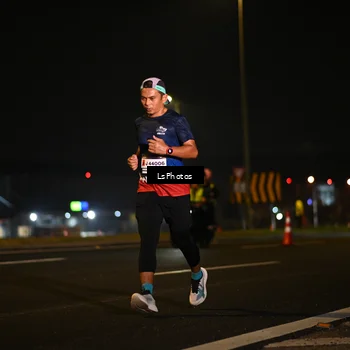 Runner Photo 7560012