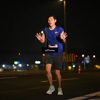 Runner Photo 7560064