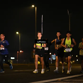 Runner Photo 7560090