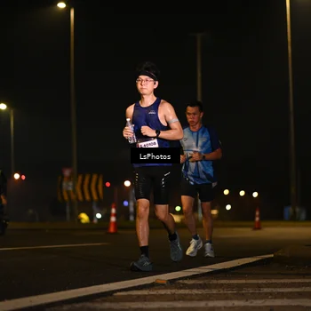 Runner Photo 7560109