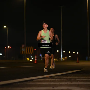 Runner Photo 7560240