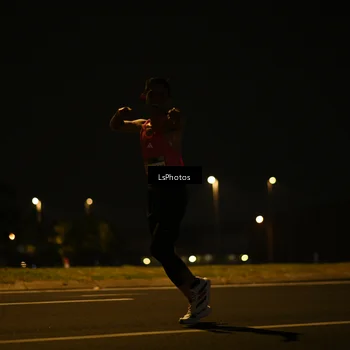 Runner Photo 7560250