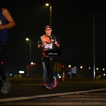 Runner Photo 7560281