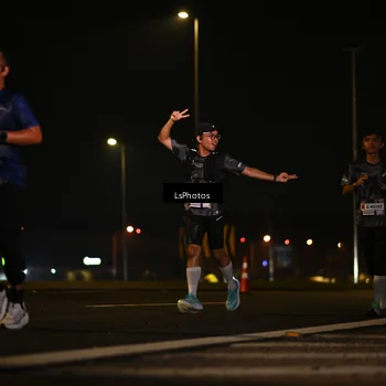 Runner Photo 7560292