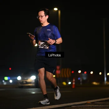 Runner Photo 7560304