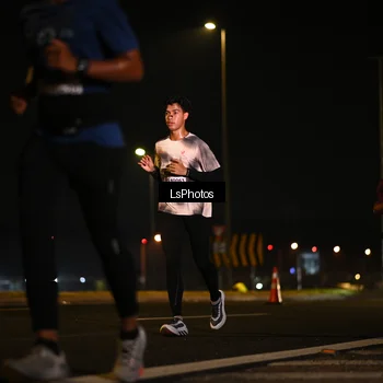 Runner Photo 7560349