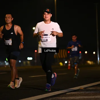 Runner Photo 7560445