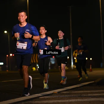 Runner Photo 7560502