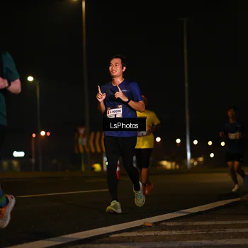 Runner Photo 7560510