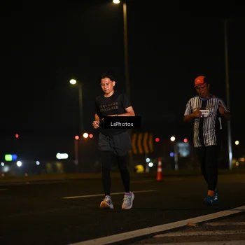 Runner Photo 7560530