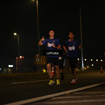 Runner Photo 7560547