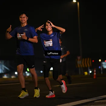 Runner Photo 7560558