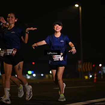 Runner Photo 7560614