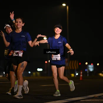 Runner Photo 7560615