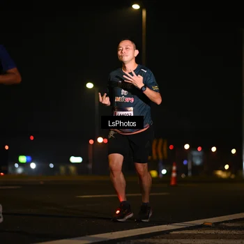 Runner Photo 7560630