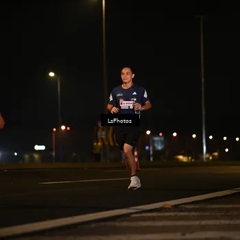 Runner Photo 7560701