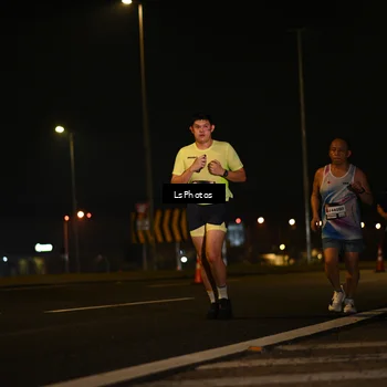 Runner Photo 7560741