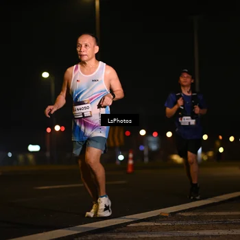 Runner Photo 7560750