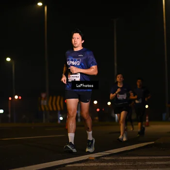 Runner Photo 7560757