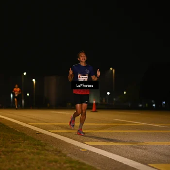 Runner Photo 7560919