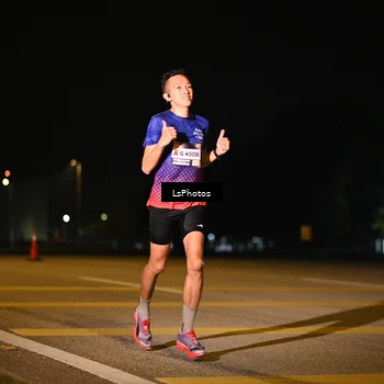 Runner Photo 7560923
